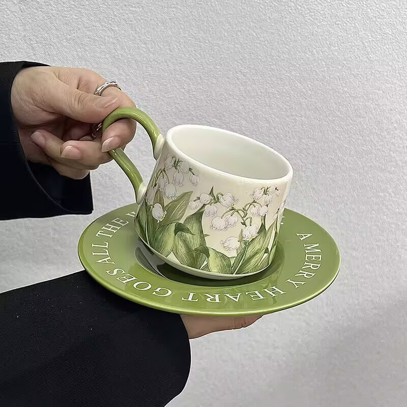 Conjunto de xícara e prato de  - Valley Tea And Coffee avaliação e preço